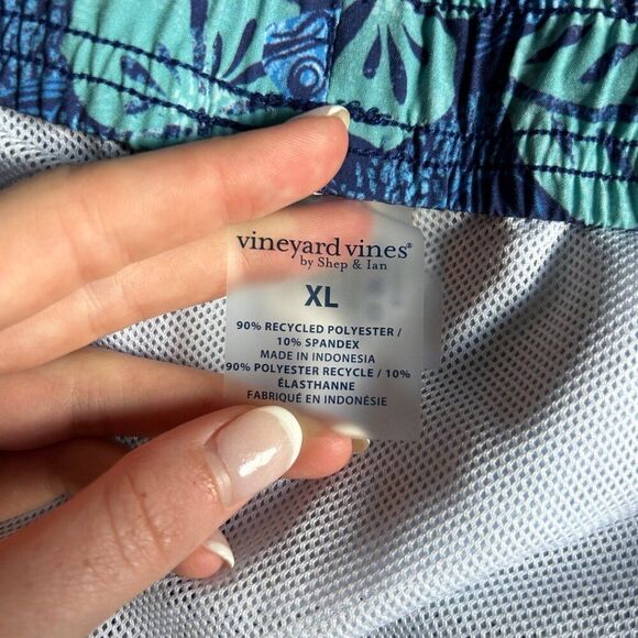 Mens Vineyard Vines XL Swim Trunks Board Shorts Blue Fish Tropical Flowers Liner - Picture 5 of 7